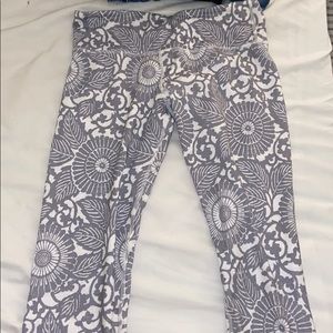 Lululemon floral Size 8